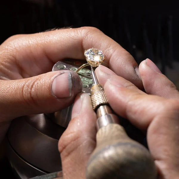 Guide to Free Custom Diamond Jewelry at Gemone Diamond