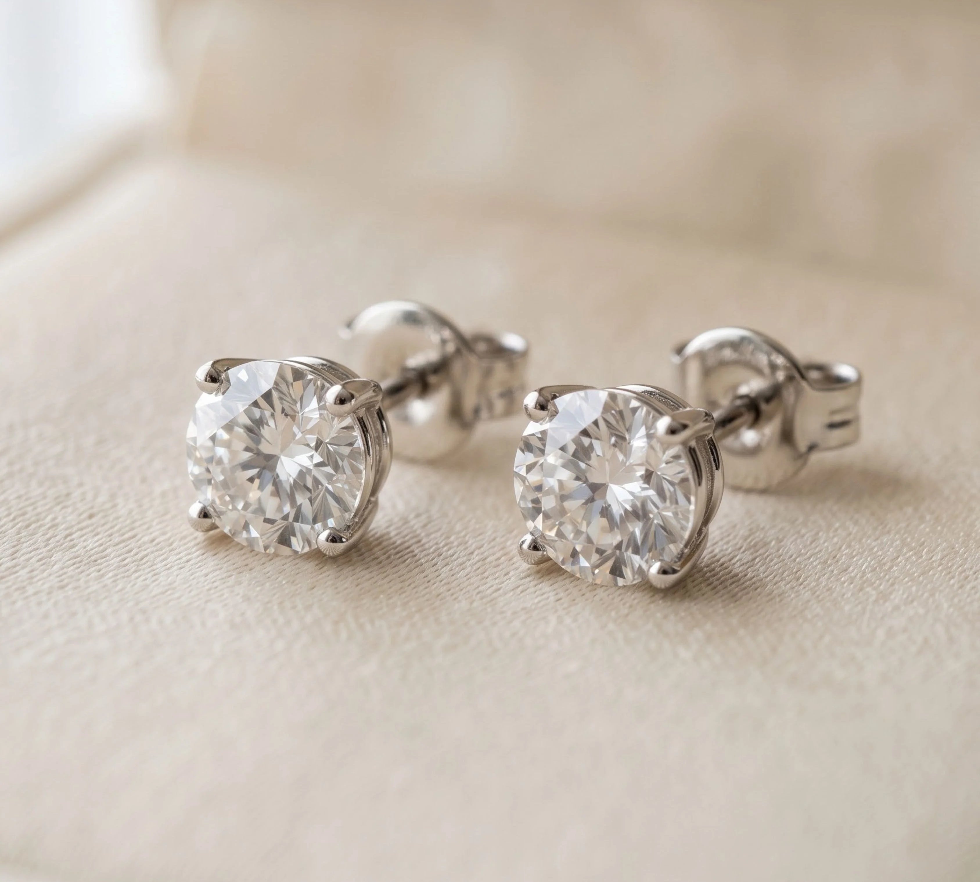 Why Diamond Stud Earrings Are The Top Mother’s Day Gift