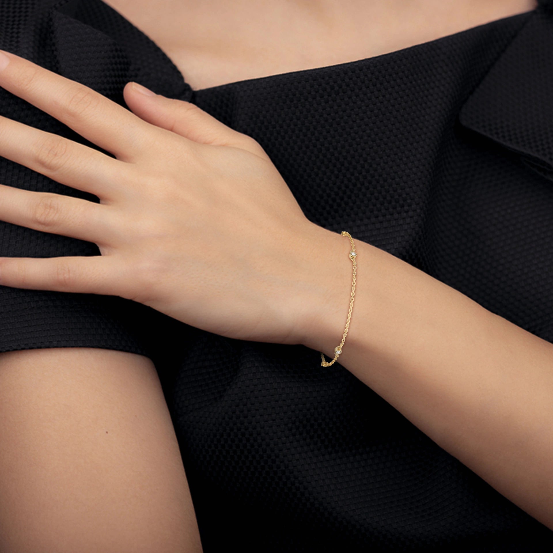 0.07 Carat Bezel Set Diamond Station Bracelet in Yellow Gold