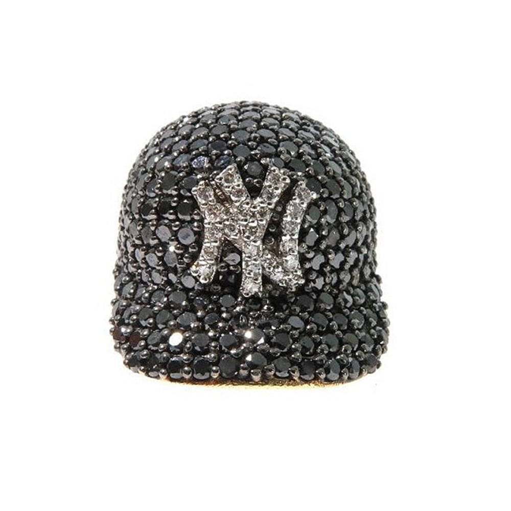 4 Ct Round Cut Diamond Baseball Cap Black & White Diamond Pendant Necklace 950 Platinum