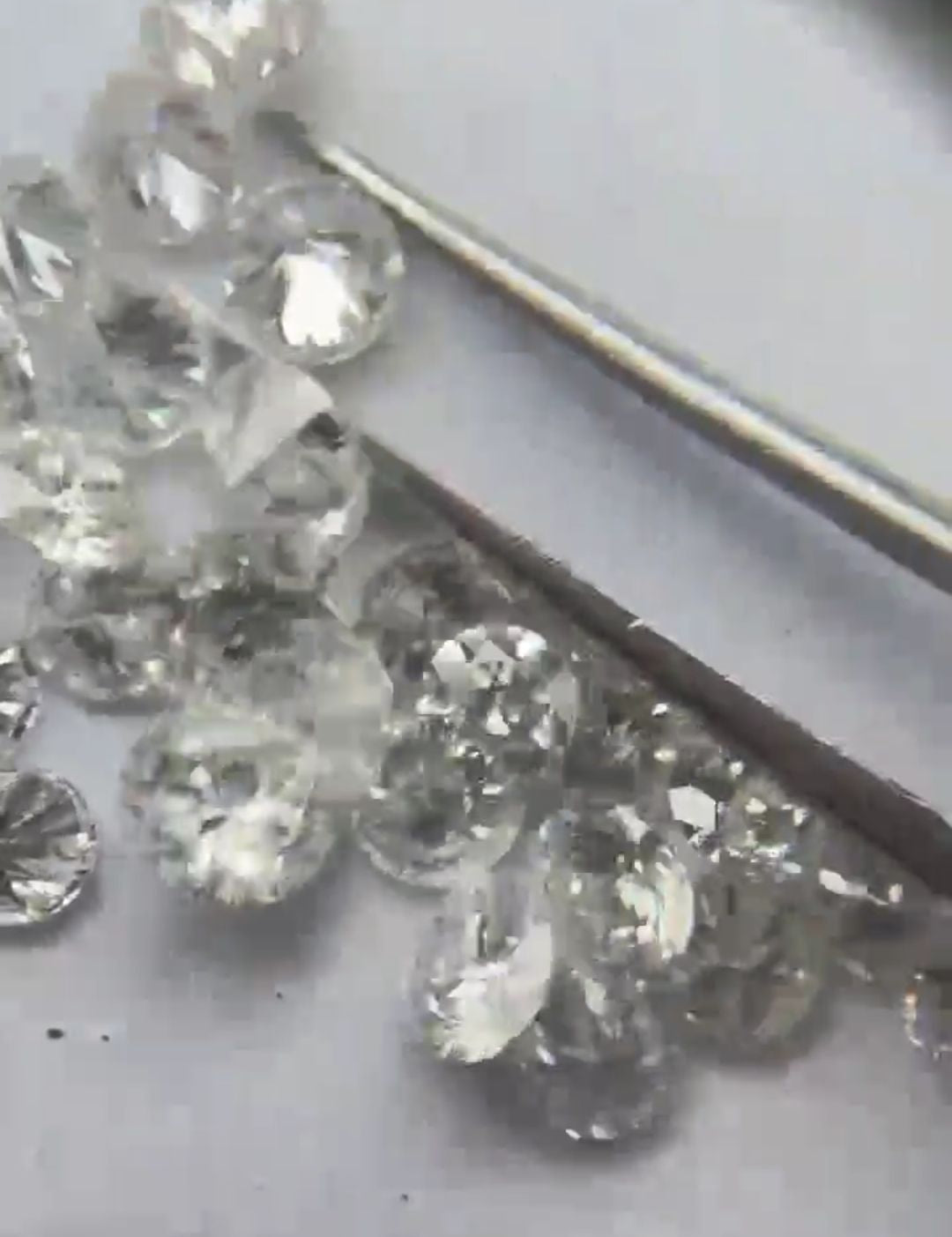 100% Natural Diamond 4 mm to 5 mm size Round Brilliant Cut GH Color SI2 to I1 Clarity(Total 5 Carat Lots)